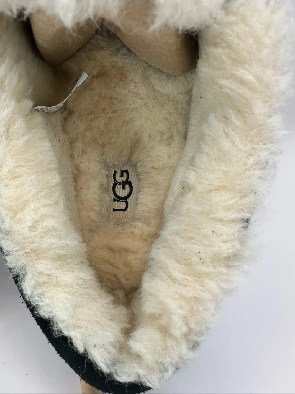 UGG classic slip